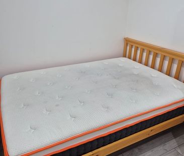 Room in a Shared Flat, The Fairway, HA0 - Photo 4