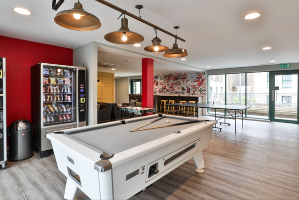 1 bedroom in a flat share to rent - Photo 1