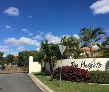 Double storey townhouse in neat and tidy gated complex - Photo 4