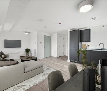 Guild House - Photo 2