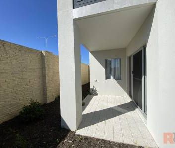 Ground floor: Modern 1 Bedroom NRAS Unit - Photo 3