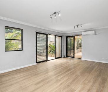 Oversized 2 Bedroom Ground Floor Unit - Photo 5