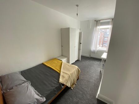 3 bedroom house share to rent - Photo 5