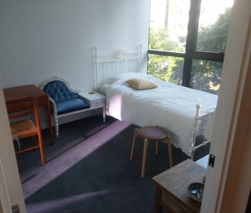 North Melbourne - Photo 1