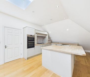 2 bedroom penthouse to rent - Photo 5