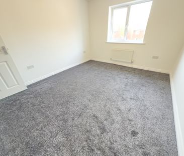 Copperfield Close, Rugby - Photo 3