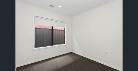 18 Columbus Road, Kalkallo, Vic 3064 - Photo 3