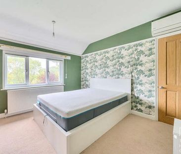 Rydes Hill Road, Guildford, GU2 - Photo 6