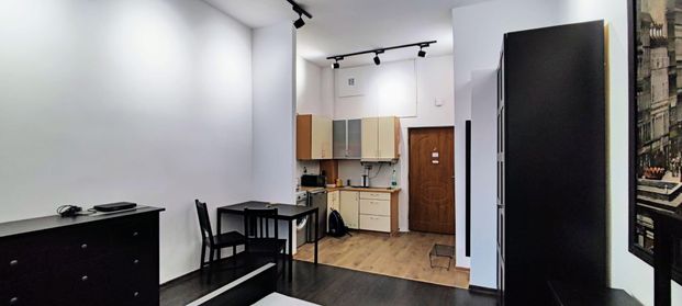 Kawalerka w Rynku z widokiem na ul. Więzienną!!! - Zdjęcie 1