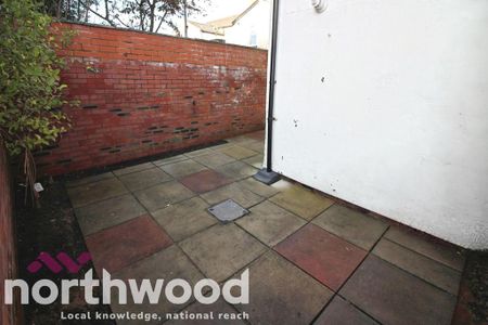 2 bedroom terraced house to rent - Photo 2