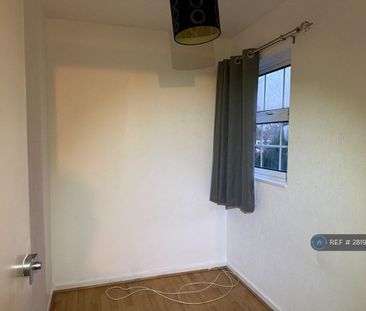 3 bedroom end of terrace house to rent - Photo 6