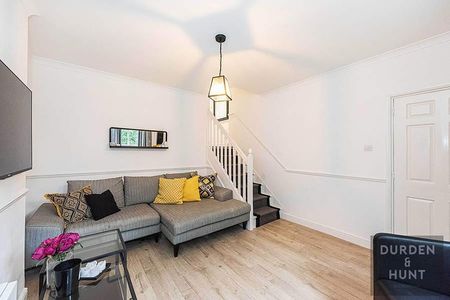 Bansons Court, High Street, Ongar - Photo 3