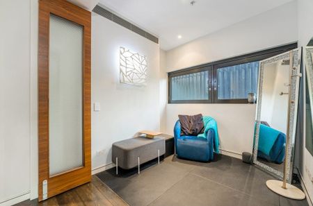 Luxurious lifestyle in a world class locale - Photo 3