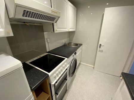 1 bedroom flat to rent - Photo 2
