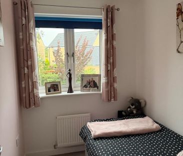 3 bedroom semi-detached house to rent - Photo 5