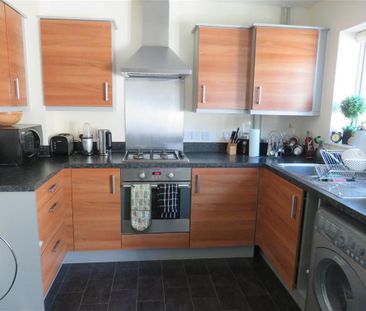 Buckle Gardens, Hailsham, Hellingly - Photo 2