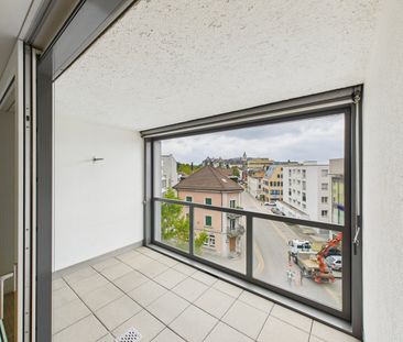 Moderne 2.5-Zimmer-Wohnung mit Loggia im Herzen von Wil - Photo 4