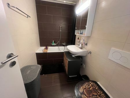 3 ½ PIECES - Centre de Bulle avec balcon ! - Foto 4