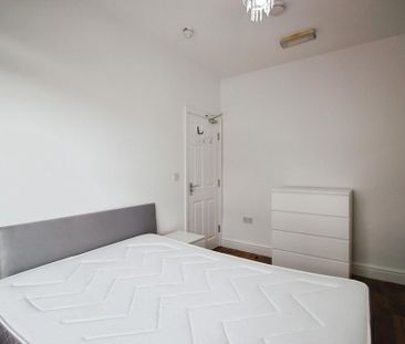 1 bedroom in a house share to rent - Photo 6