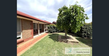 Fantastic Family Home in Ideal Location! - Photo 5