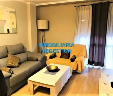 Piso en alquiler en Centro - Foto 1
