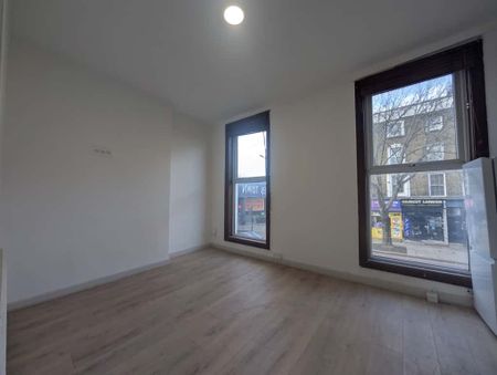 1 Bed Flat, Camden Road, NW1 - Photo 3