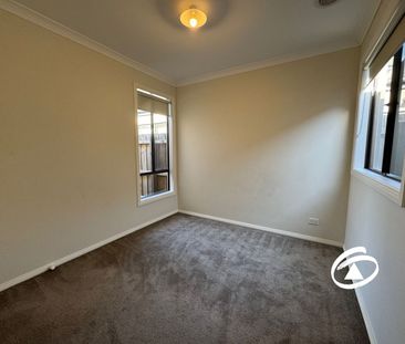 16 Godfrey Avenue, 3977, Cranbourne East Vic - Photo 4
