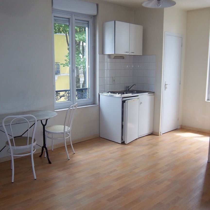 Location Appartement 1 pièce 21m² VICHY 03200 - Photo 1