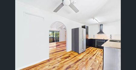 Large 6mx6m shed/workshop and Solar panels - Photo 5