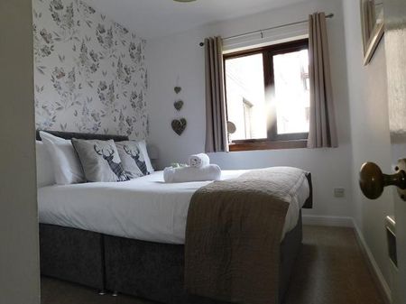 2 bedroom flat to rent - Photo 4