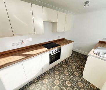 2 bedroom terraced house to rent - Photo 6