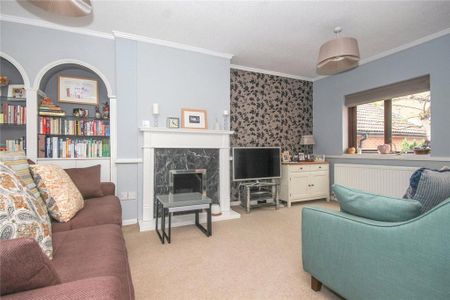 4 bedroom semi-detached house to rent - Photo 2