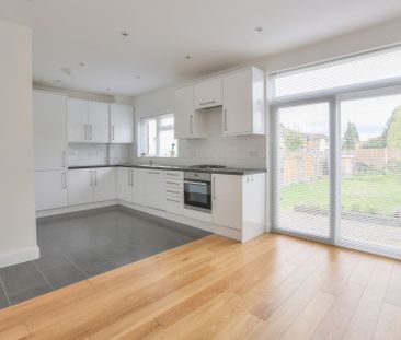 Available unfurnished from 01/05/2026 - Photo 5