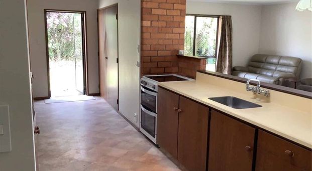 Three Bedroom Country Home - Photo 1