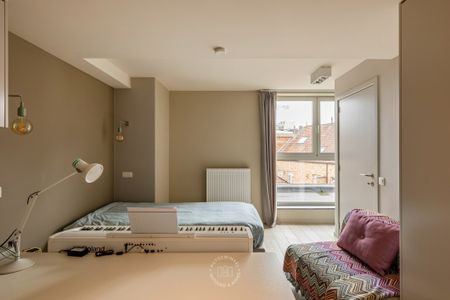 Trendy woning, met autostaanplaats, nabij Gravensteen - Photo 3