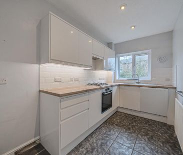 3 bedroom terraced house to rent - Photo 6