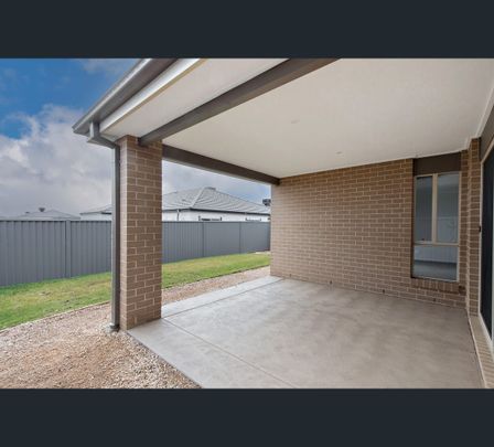 21 Verdale Drive, Alfredton, Vic 3350 - Photo 1
