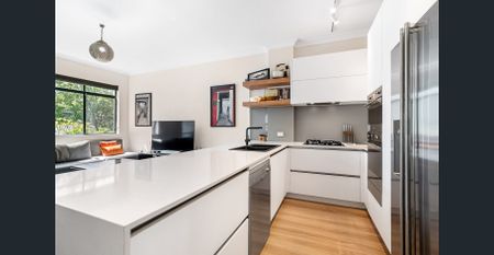 Amazing Furnished Apartment In Great Location - Deposit Paid - Photo 3