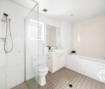 880/33 Hill Road, 2127, Wentworth Point Nsw - Photo 6