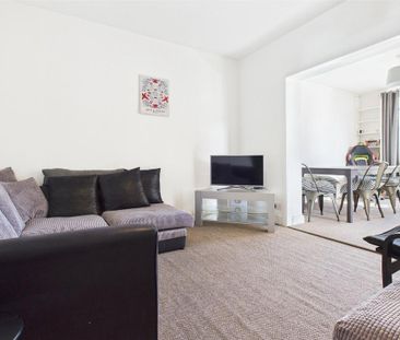4 bedroom terraced house to rent - Photo 2