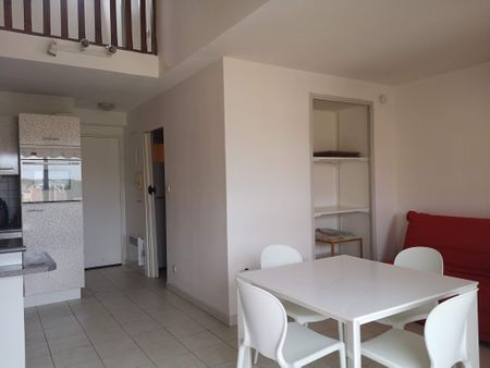 CARQUEIRANNE - T2 DUPLEX MEUBLE + TERRASSE VUE MER - Photo 4