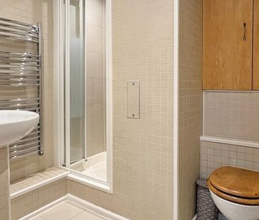 Studio Flat, Longridge Road, SW5 - Photo 4