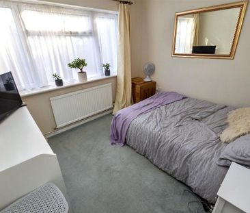 3 bedroom bungalow to rent - Photo 6