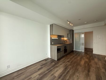 For Lease - 5 Buttermill Avenue Unit# 2606, Vaughan, Ontario - Photo 4