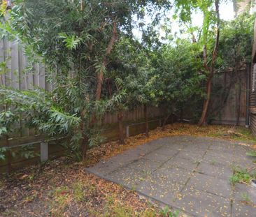 2/1 Kenneth Street, Preston, Vic 3072 - Photo 6