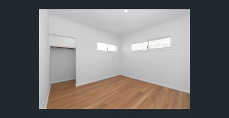 Modern Style Duplex - Photo 3