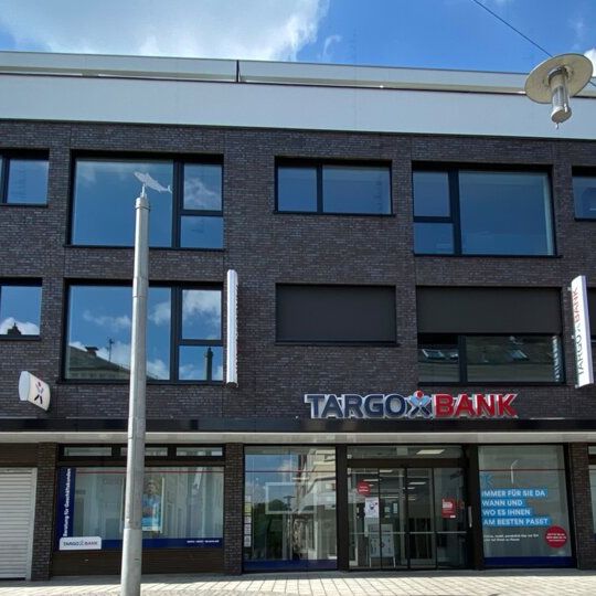 Moderne 3-Zimmer-Wohnung mit Fahrstuhl und Balkon - Photo 1