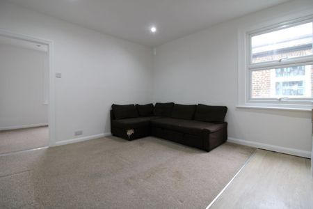 1 Bed Flat, Bensham Manor Road, CR7 - Photo 2