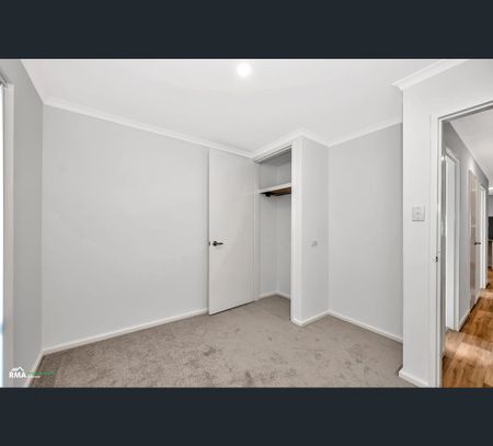 3 Linville Avenue, Cooloongup, WA 6168 - Photo 4