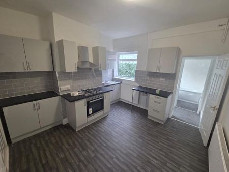 2 bedroom terraced house to rent - Photo 4